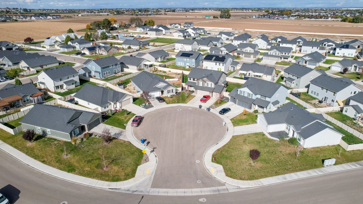 Shop new available homes in Peregrine Estates, located in Nampa, Idaho.