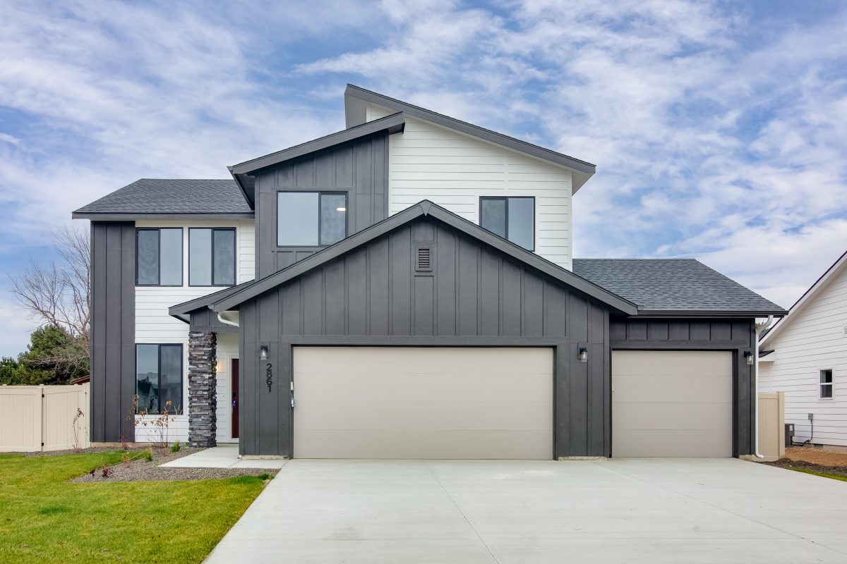 2023-assets-images-CBH homes-Malaspina Ranch-Lennox 2332-1